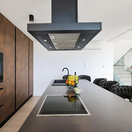 Villa Luxury Nuova With Heated Pool *