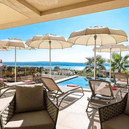 Luxury Nuova With Heated Pool Villa Maslenica