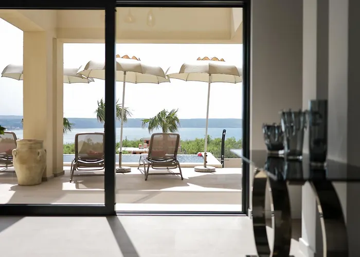 Villa Luxury Nuova With Heated Pool