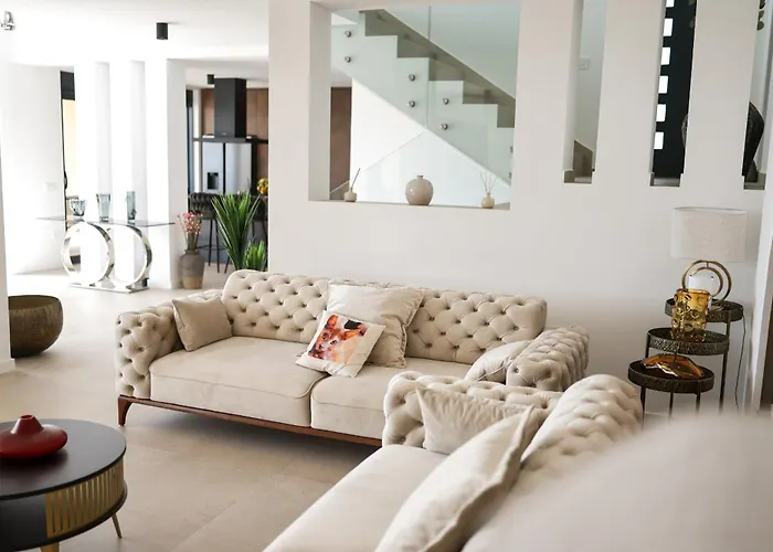 Villa Luxury Nuova With Heated Pool *
