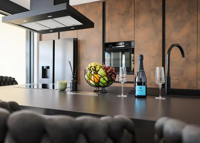 Villa Luxury Nuova With Heated Pool