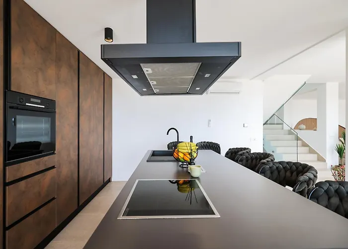 Villa Luxury Nuova With Heated Pool *