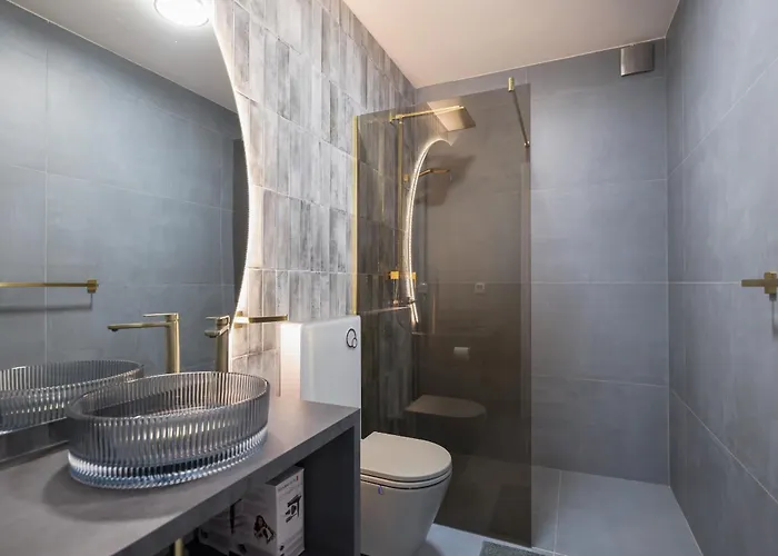 Luxury Nuova With Heated Pool Villa