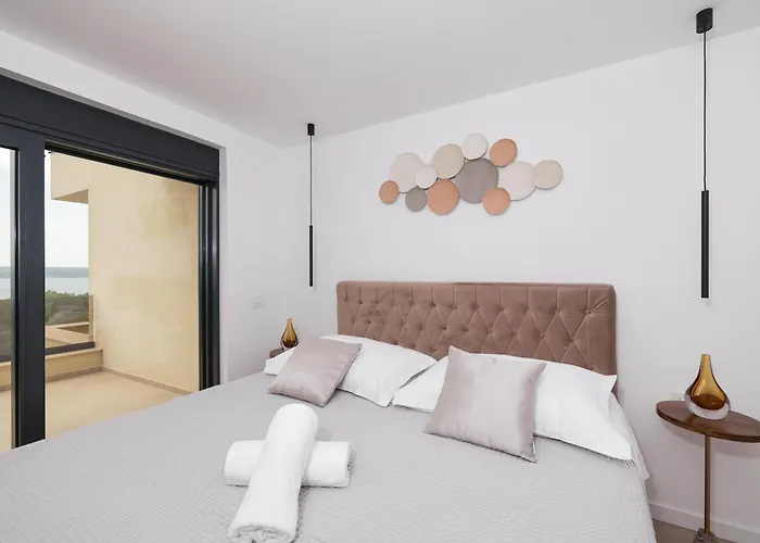 Villa Luxury Nuova With Heated Pool *