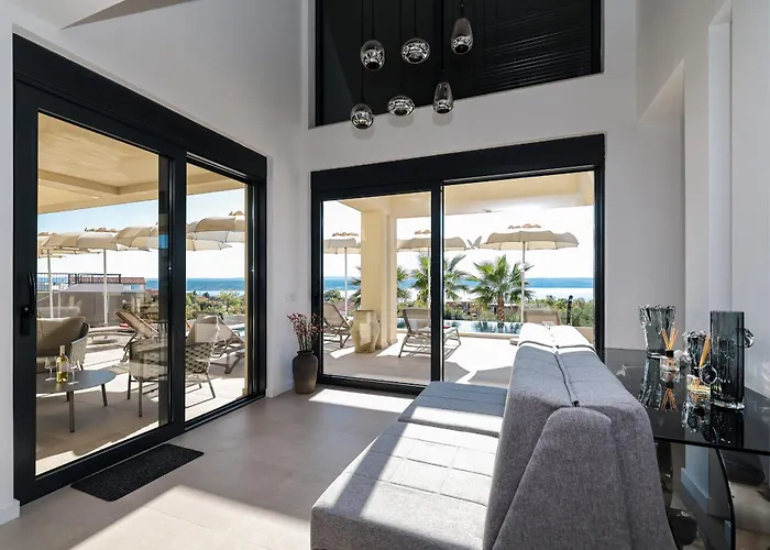 Villa Luxury Nuova With Heated Pool *
