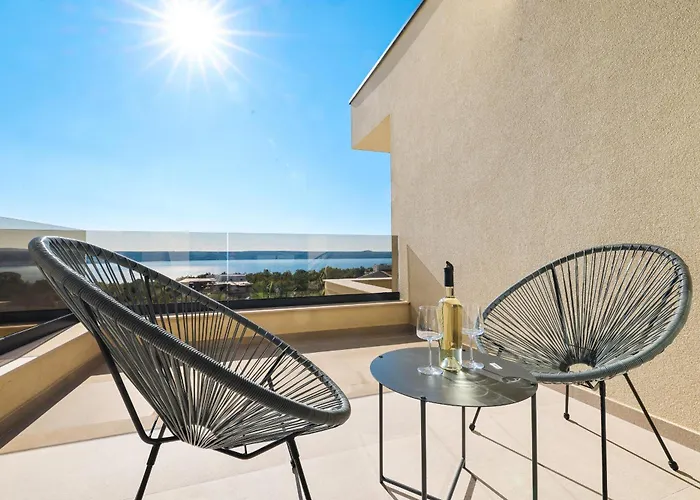 Luxury Nuova With Heated Pool Maslenica
