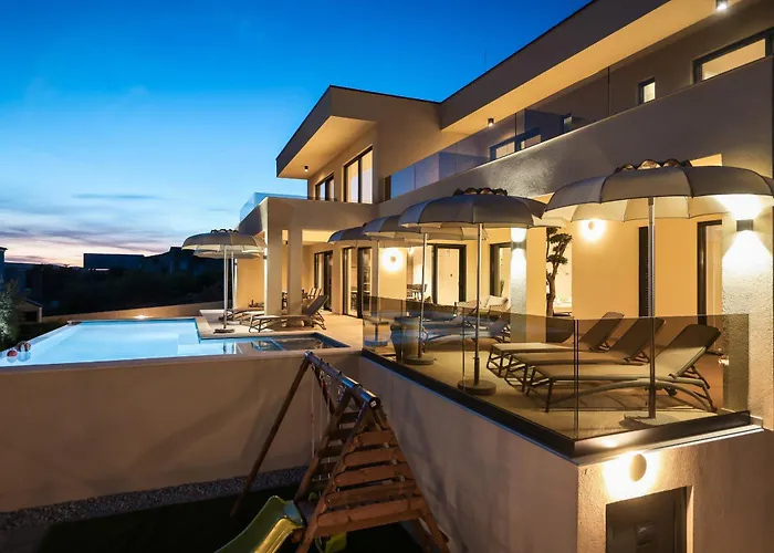 Luxury Nuova With Heated Pool Maslenica
