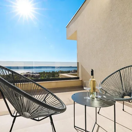 Luxury Nuova With Heated Pool Maslenica